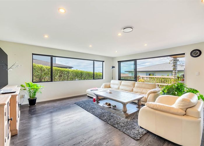  at 14 Platinum Rise, Ranui, Auckland