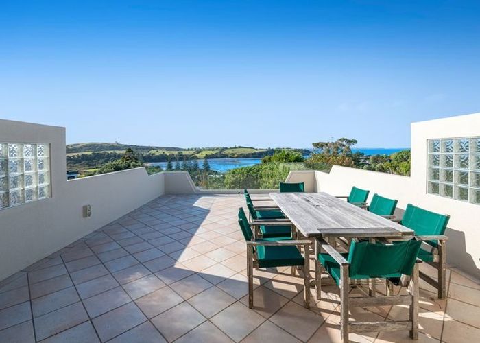  at 33 Everard Avenue, Army Bay, Whangaparaoa
