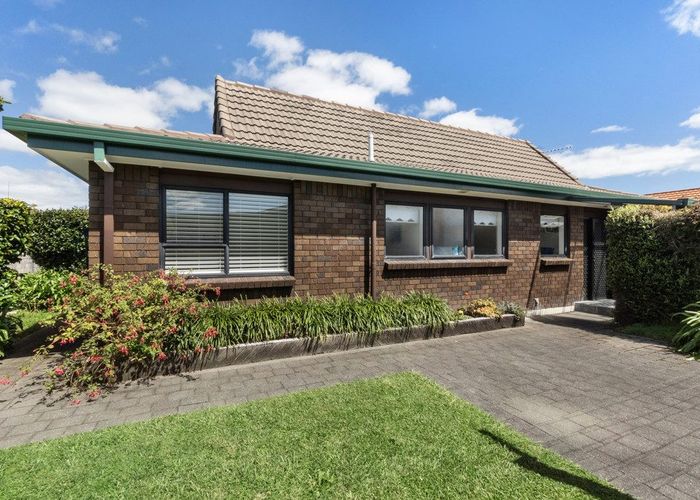  at 12B Taylor Terrace, Saint Andrews, Hamilton, Waikato