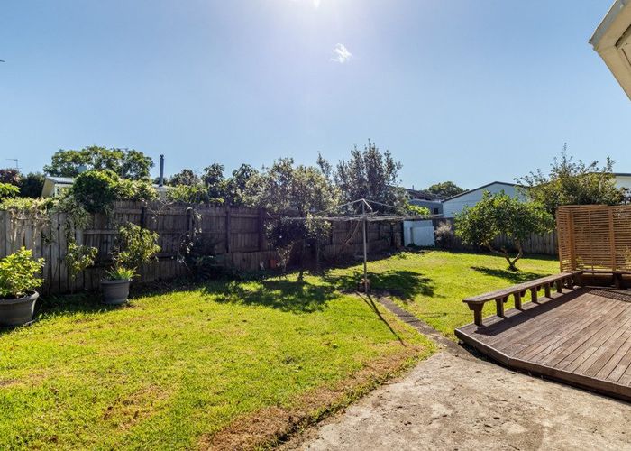  at 10 Mcquarrie Ave, Wattle Downs, Manukau City, Auckland