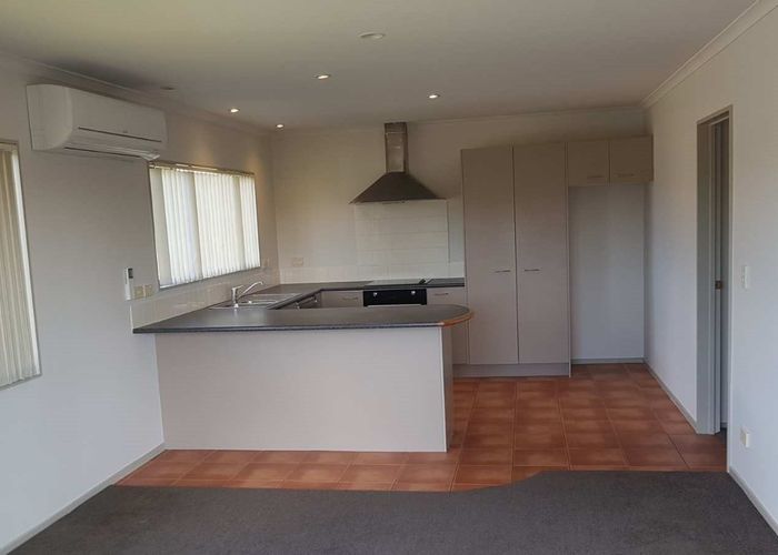  at 6 Ruze Vida Drive, Massey, Auckland