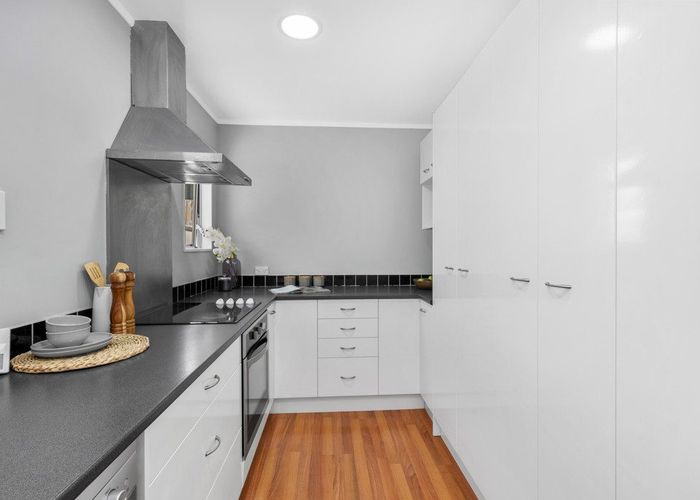  at 9 Takanini Grove, Stokes Valley, Lower Hutt