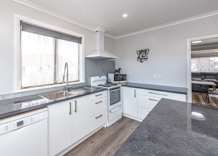  at 87 Carlton Avenue, Tawhero, Whanganui