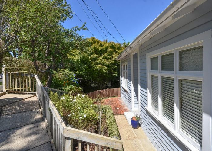  at 22 Newport Street, Belleknowes, Dunedin