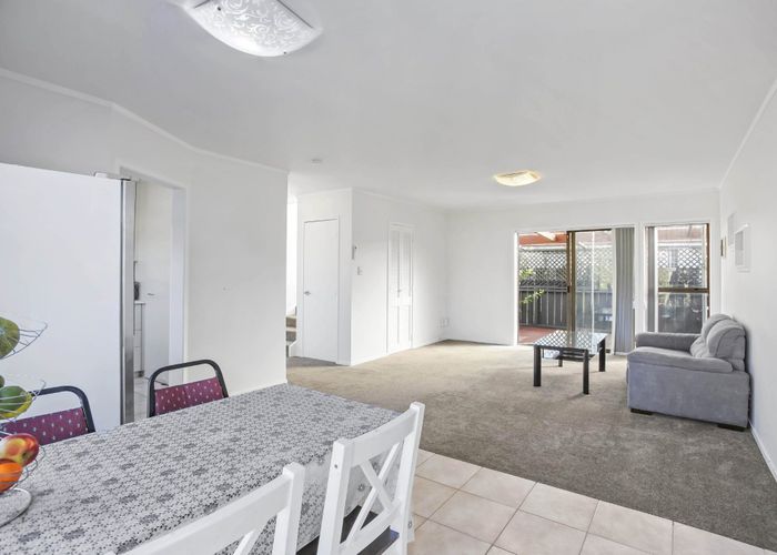  at 45B Kurnell Drive, Botany Downs, Manukau City, Auckland