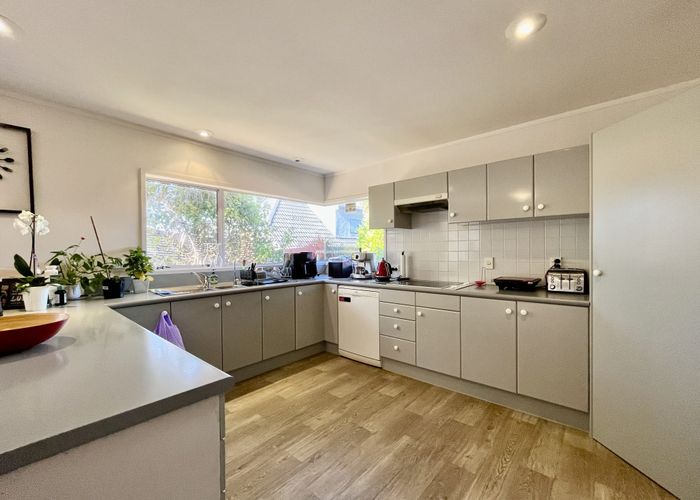  at 2 Merino Avenue, Somerville, Manukau City, Auckland