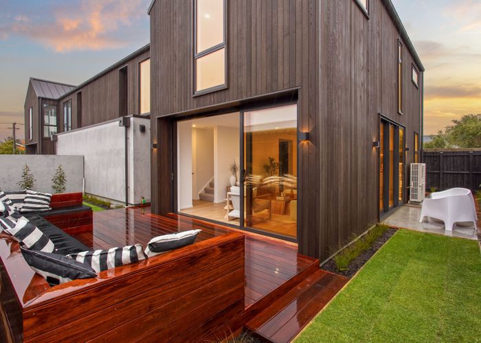  at 2/143 Weston Road, St. Albans, Christchurch City, Canterbury