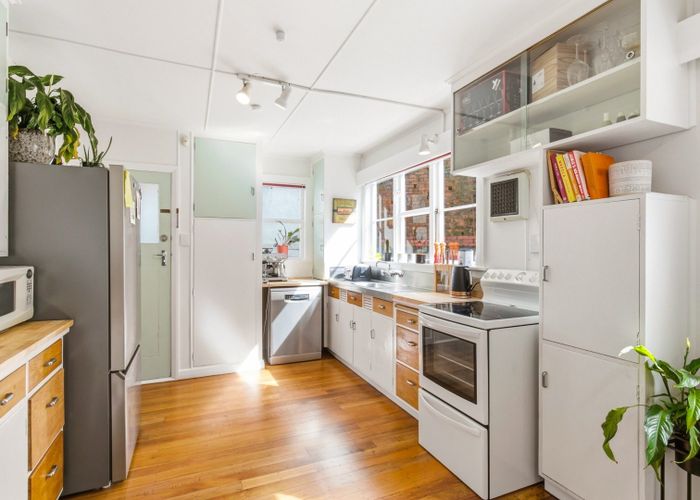  at 29  View Road, Houghton Bay, Wellington, Wellington