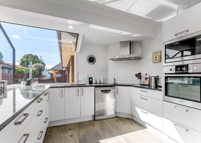  at 10b Miro Road, Greenlane, Auckland City, Auckland