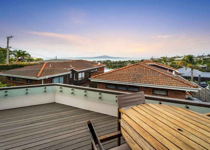  at 1/65 Aberdeen Road, Castor Bay, Auckland