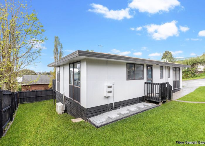  at 1/233 Glengarry Road, Glen Eden, Auckland