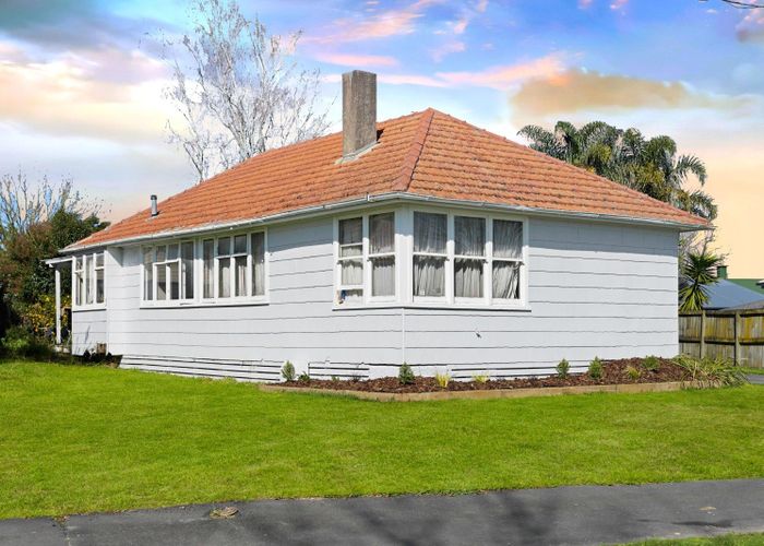  at 10 Holland Road, Fairfield, Hamilton, Waikato