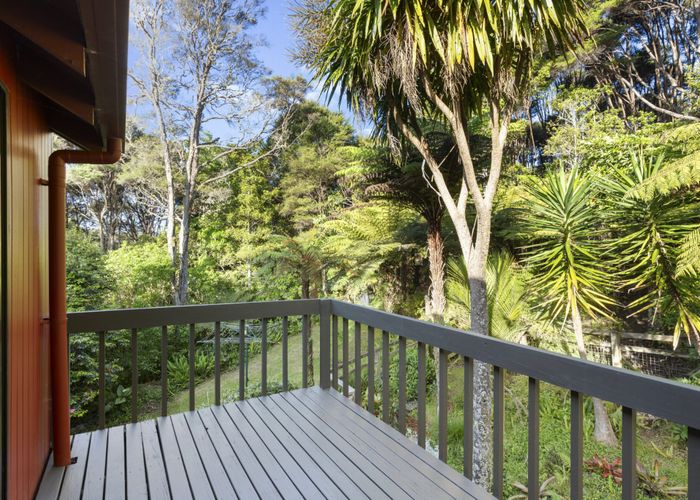  at 8 Selwyn Avenue, Glen Eden, Auckland