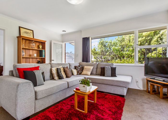  at 2/6 Mcdonald Crescent, Mount Wellington, Auckland