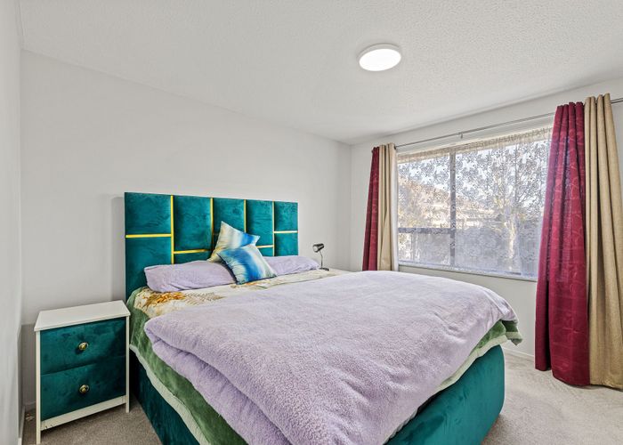  at 2/33 Tower Street, Hornby, Christchurch City, Canterbury