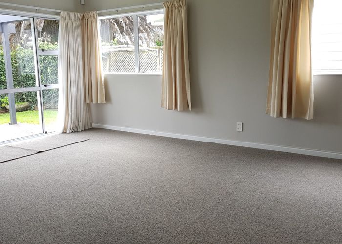  at 2/25 Oakley Ave, Waterview, Auckland City, Auckland