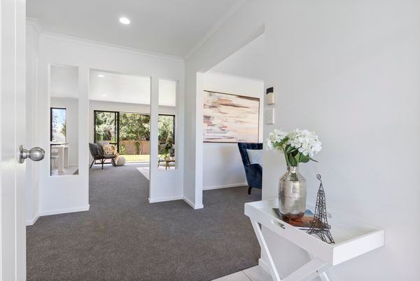  at 8 Corrofin Drive, Dannemora, Manukau City, Auckland