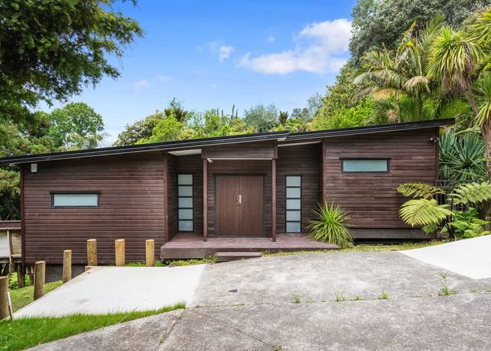  at 19 Warner Park Avenue, Laingholm, Waitakere City, Auckland