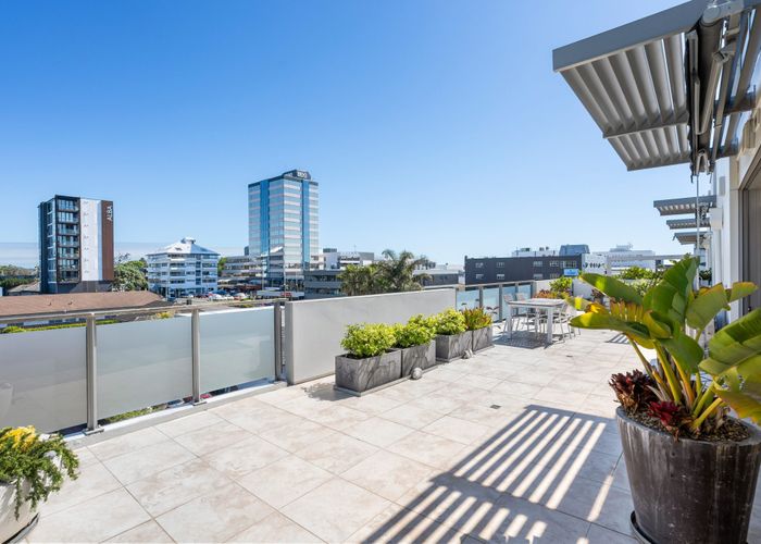  at 403/16 Huron Street, Takapuna, North Shore City, Auckland