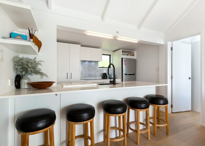  at AT/4 Bay Road, Palm Beach, Waiheke Island, Auckland