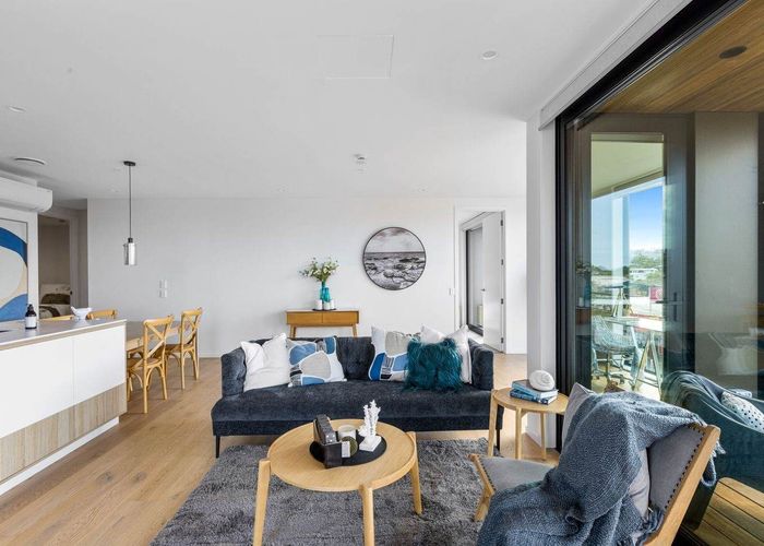  at 205/32 Anzac Road, Browns Bay, North Shore City, Auckland