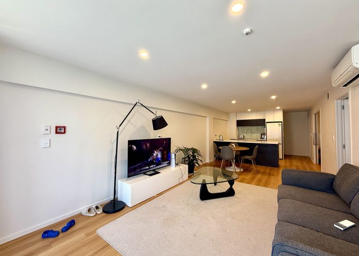  at 21/270 onewa road, Birkenhead, North Shore City, Auckland
