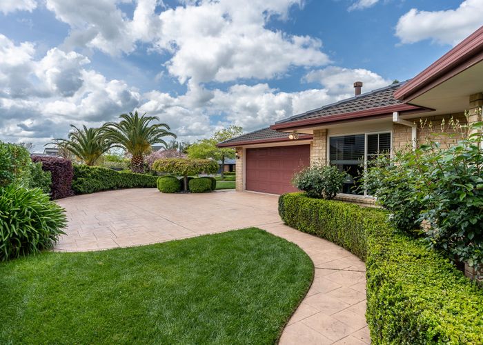  at 21 Heritage Avenue, Chartwell, Hamilton