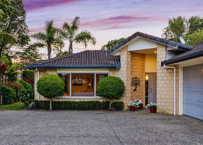  at 2 Landing Drive, Albany, North Shore City, Auckland