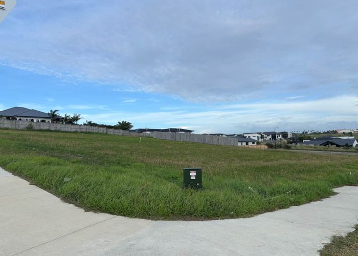  at 11 Kowaitau Avenue, Beachlands, Manukau City, Auckland