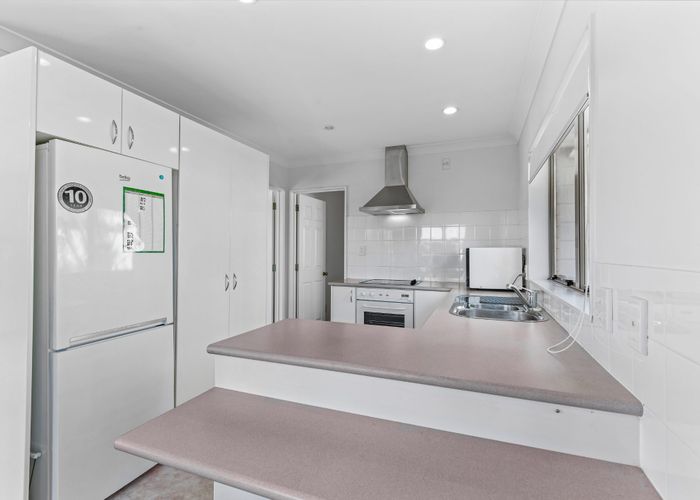  at 35E Edmonton Road, Henderson, Auckland
