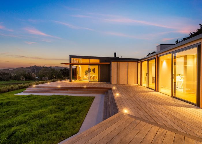  at 43 Paekakariki Hill Road, Pauatahanui, Porirua, Wellington