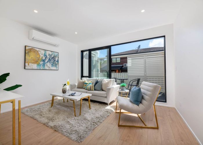  at 9/52B Rosedale Road, Pinehill, North Shore City, Auckland