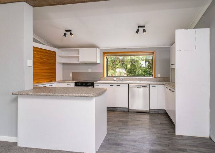  at 51 Allan Street, Waiwera South