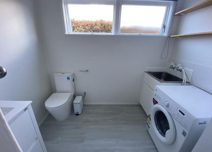  at 9B Bond Crescent , Forrest Hill, North Shore City, Auckland