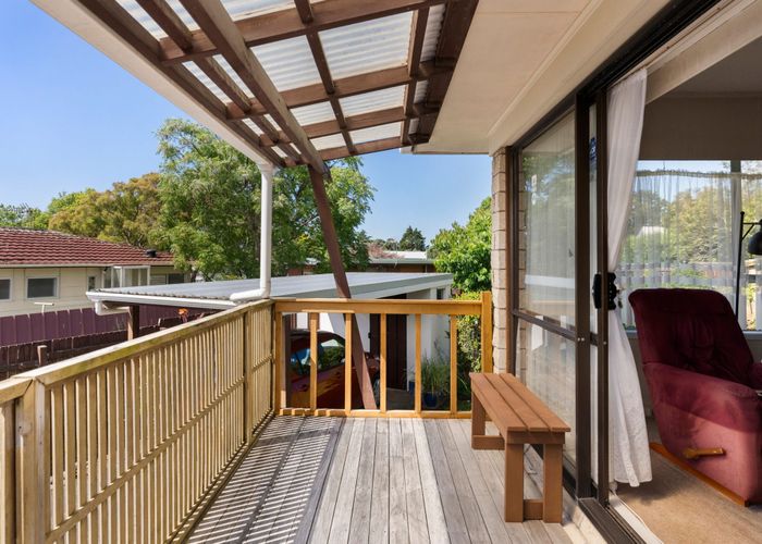  at 2/4 Dalwhinnie Parade, Highland Park, Manukau City, Auckland