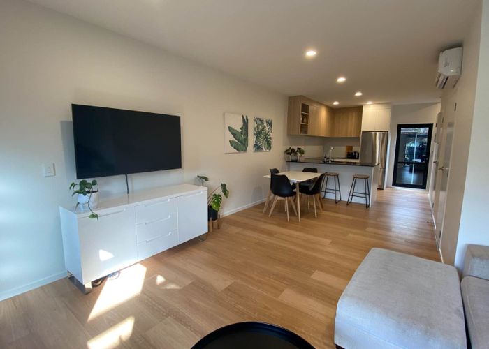  at 2/11 Anderson Avenue, Point England, Auckland