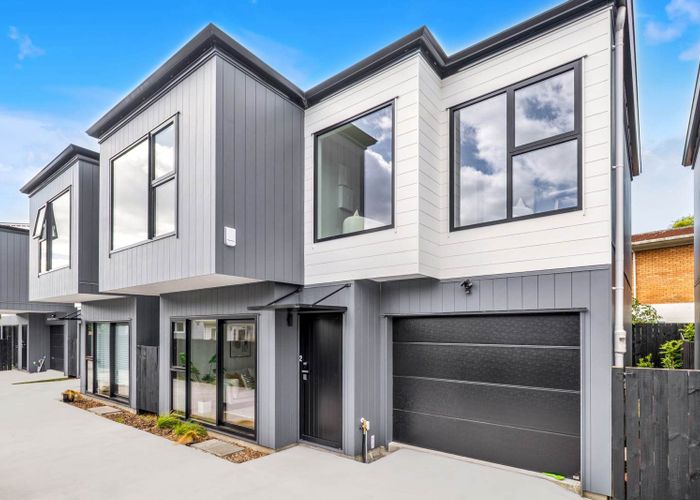  at 101B&D Gossamer Drive, Pakuranga Heights, Manukau City, Auckland