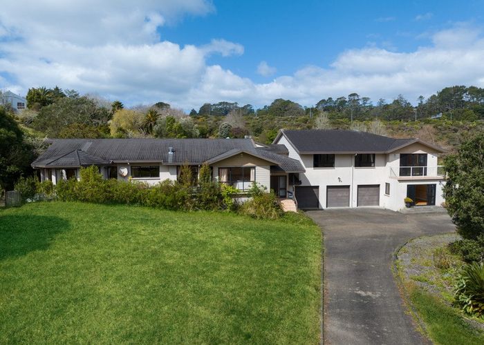  at 42 Chester Avenue, Greenhithe, Auckland