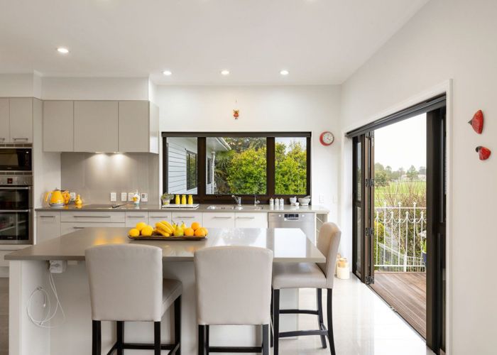  at 150 Lake Crescent, Hamilton Lake, Hamilton, Waikato