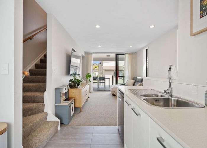  at 8/10 Silver Moon Road, Albany, North Shore City, Auckland