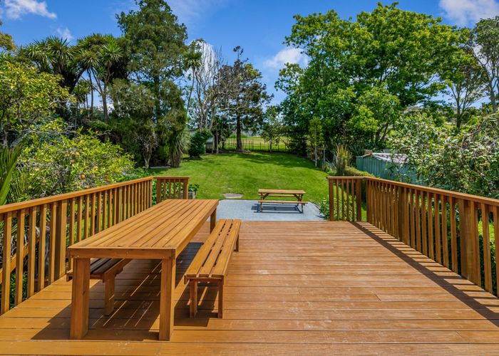  at 31 Grassmere Road, Henderson Valley, Auckland