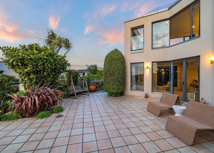  at 6 Inverness Lane, Redcliffs, Christchurch