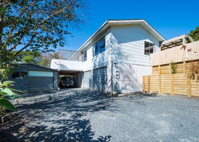  at 22 Zingaro Place, Massey, Auckland