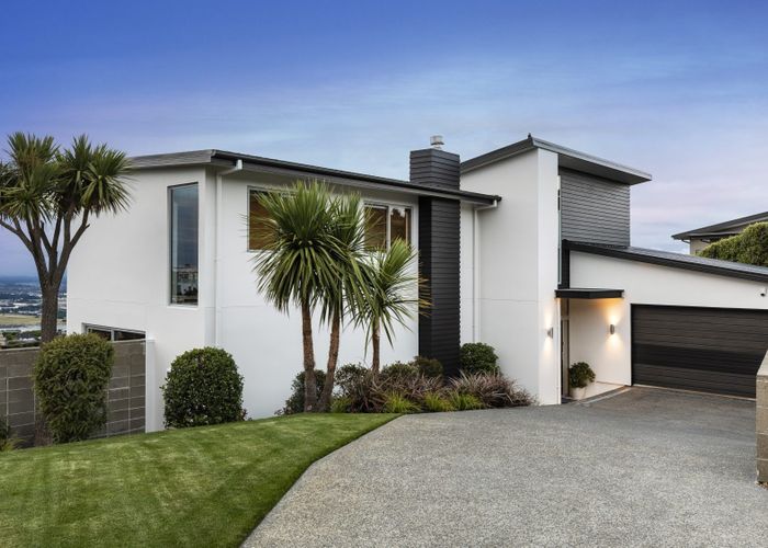  at 5 Peregrine Close, Mount Pleasant, Christchurch