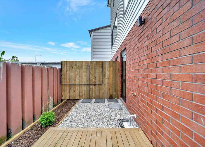  at 723B Massey Road, Mangere, Manukau City, Auckland