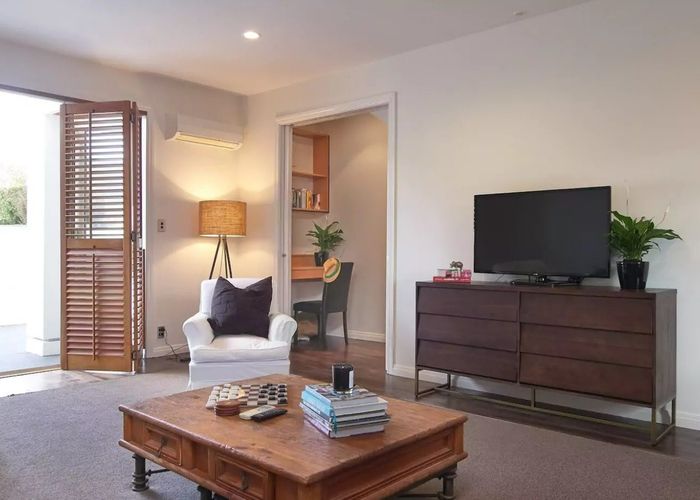  at 6 Cheltenham Street, Merivale, Christchurch City, Canterbury