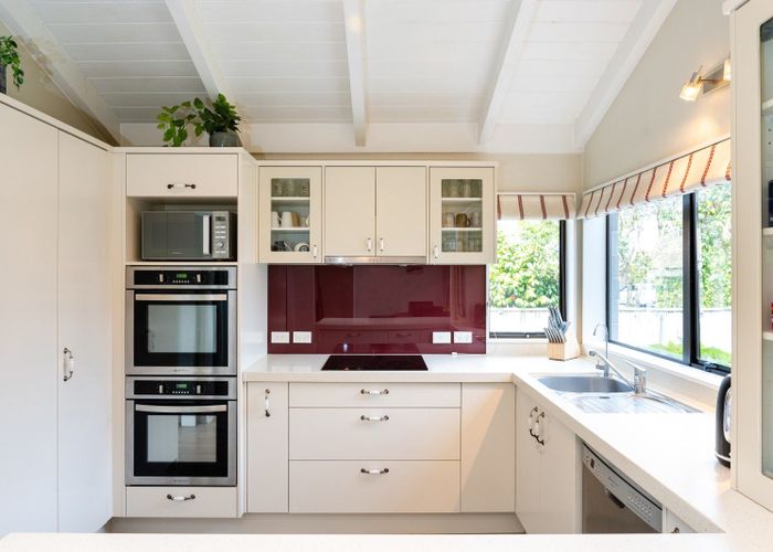  at 1216 Louie Street, Parkvale, Hastings