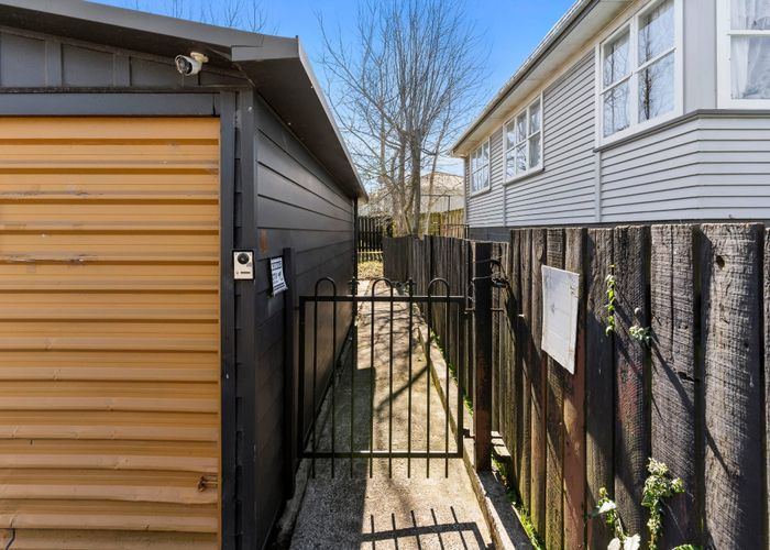  at 20B Adams Road, Manurewa, Manukau City, Auckland