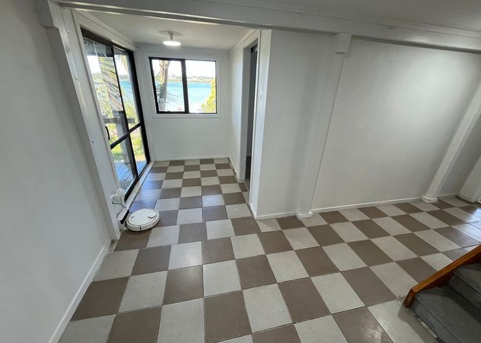  at 19 Ferry Parade, Herald Island, Waitakere City, Auckland
