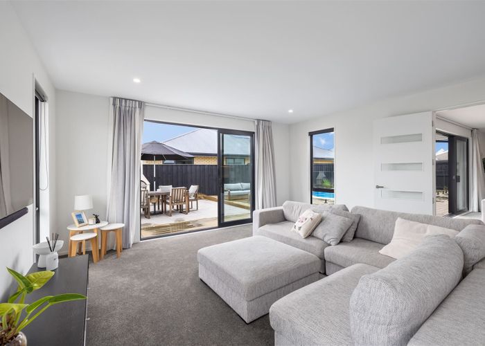  at 7 Picadilly Avenue, Casebrook, Christchurch